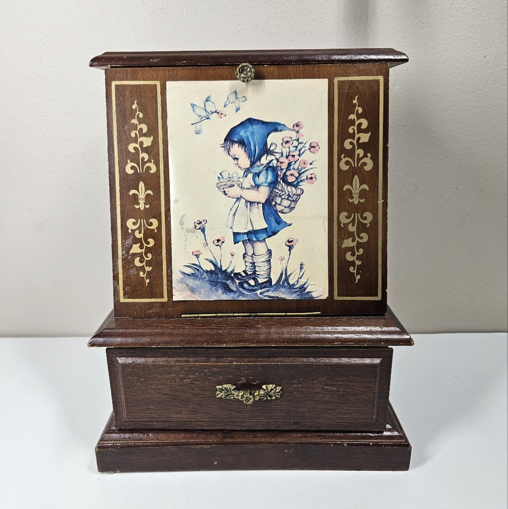 Sankyo Wood Musical Jewelry Box Sankyo, "Rain Drops Keep Falling  On My Head"